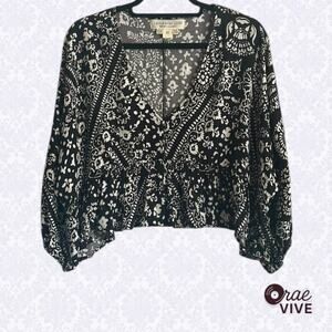 Saltwater LUXE Floral Peasant Top Blouse XS Black White Smocked Puff Sleeve